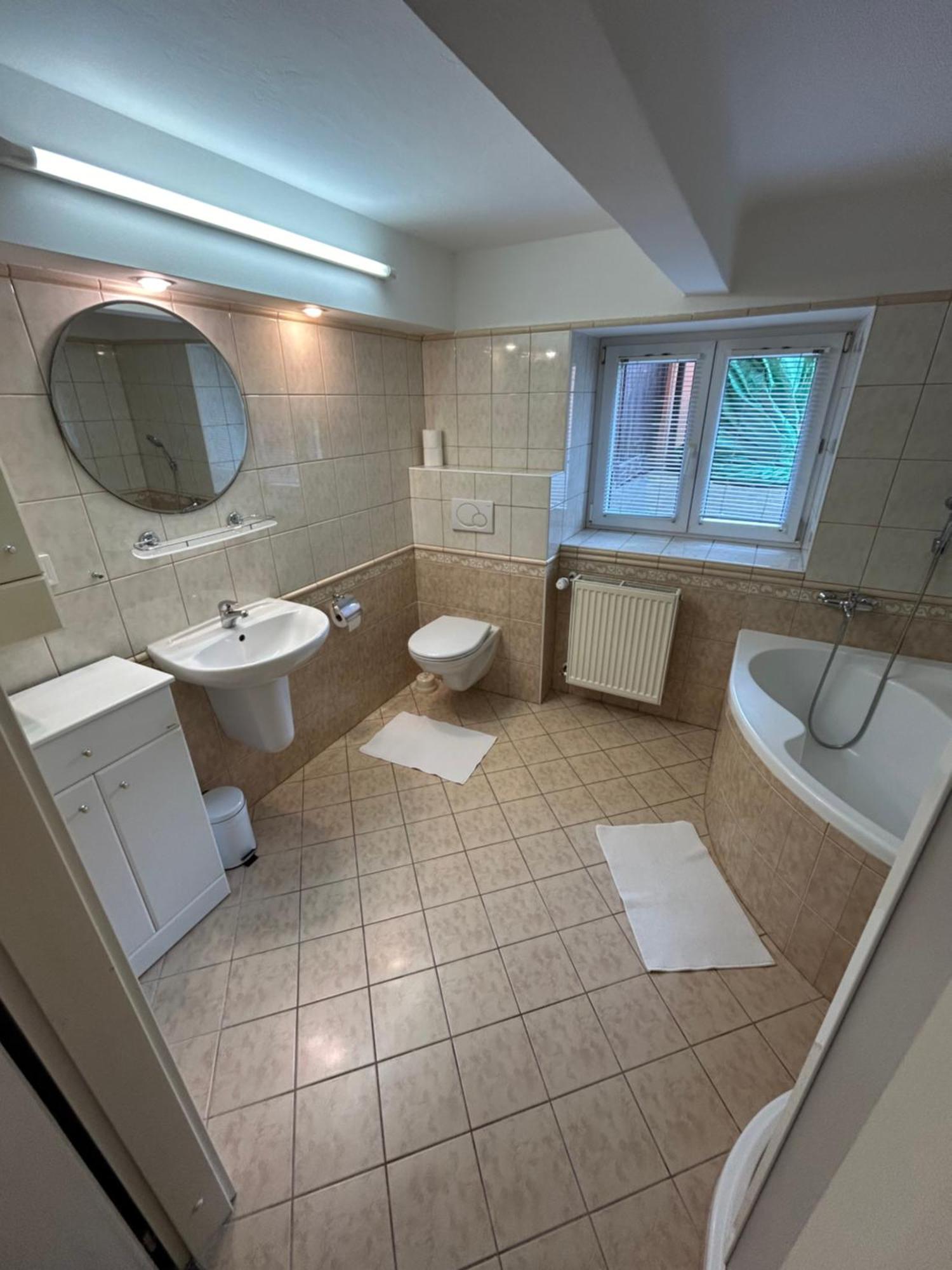 Apartmany U Kubiku Hradec Kralove Ruang foto