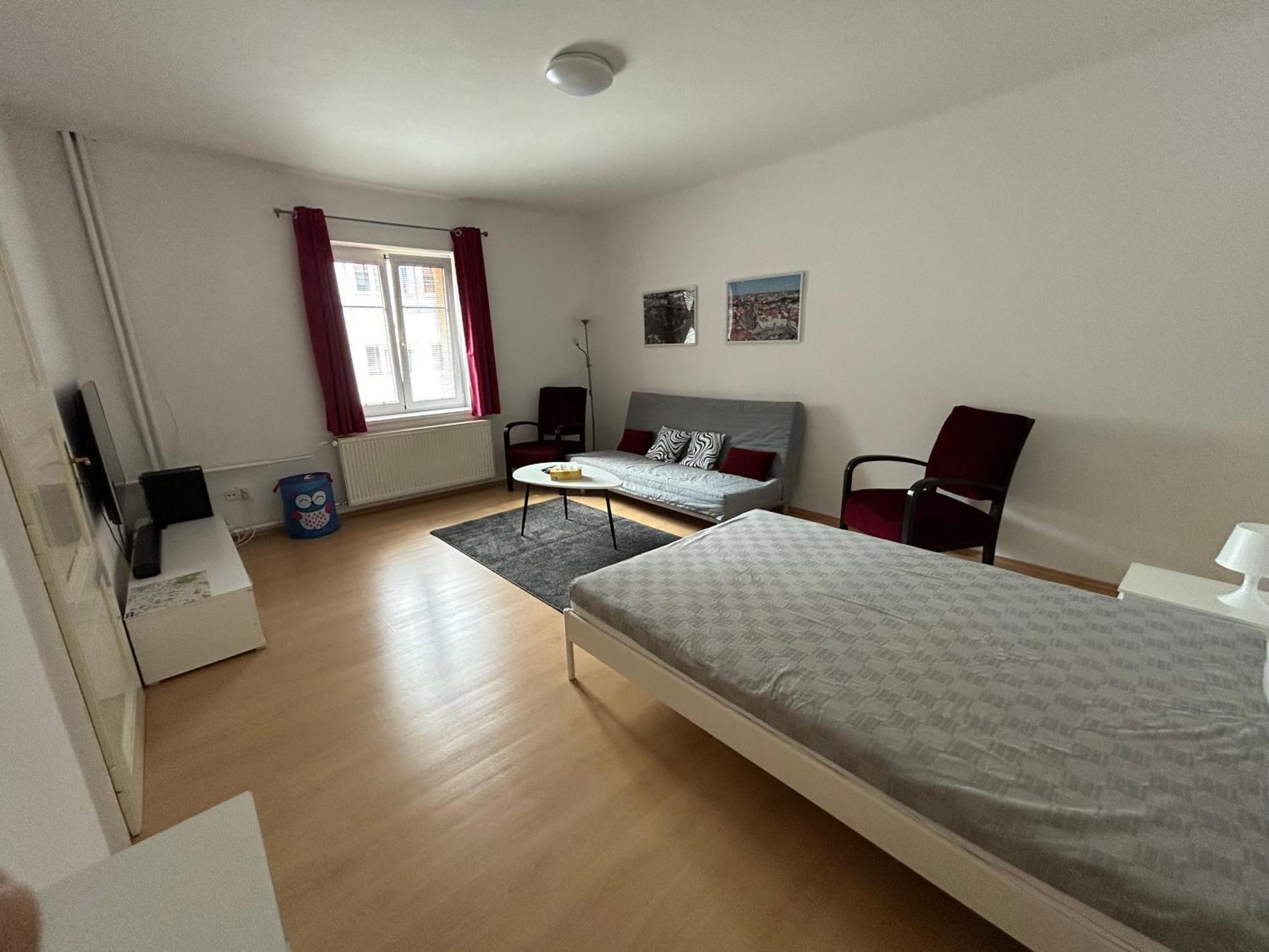 Apartmany U Kubiku Hradec Kralove Bagian luar foto